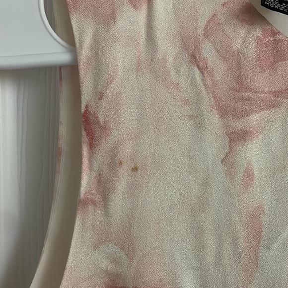 Mango Soft Floral Dress Size XS barely worn - Picture 5 of 7